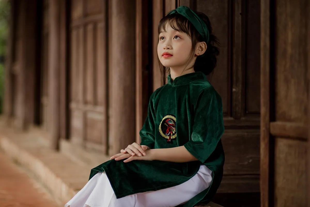 kid, girl, traditional uniform, wooden house, innocent, vietnam
