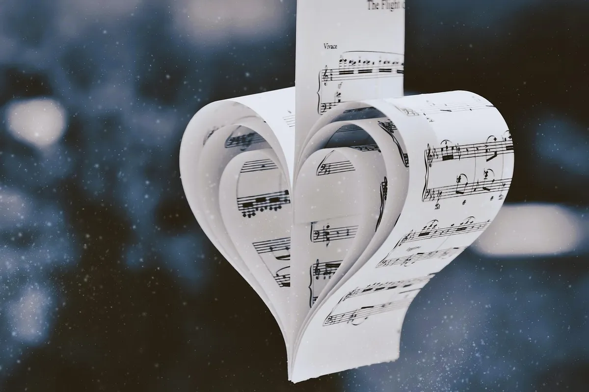 heart, music, sheet music, love, romantic, winter, snow, paper art, handmade, diy, craft, creativity, notes, nature, melody, decoration, holiday, artistic, musi